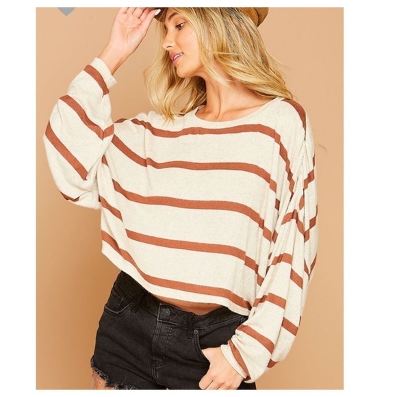 Oversized Soft Striped Knit Crop Top - Picture 5 of 7